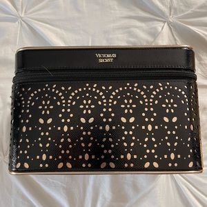 NWOT Victoria's Secret cosmetic bag